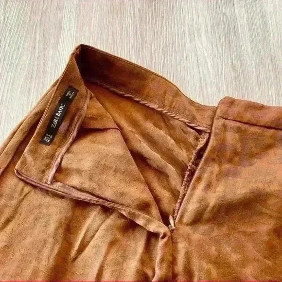 ZARA Y2K RUFFLE PENCIL BROWN COPPER SKIRT SIZE  SMALL - Picture 4 of 7